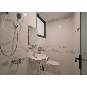 Phong Cách Hiện Đại - View Nhà Lồng Về Đêm