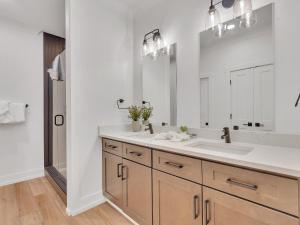 Sunset in the Hills condo