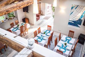 OŚRODEK KOLONIJNO WCZASOWY MEWA - przy plaży z basenem z podgrzewaną wodą i mini SPA