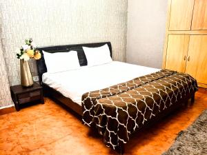 Star Apartment - Hauz khas village