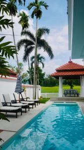 Coastal Villa on Fairway