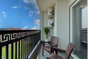 The Lodgers 1 BHK Serviced Apartments Near Artemis Hospital Sector 52