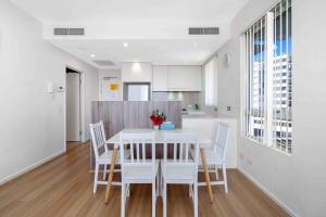 Modern 2BR Apartment