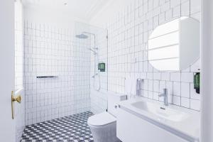 The Lakes Hotel, Rosebery