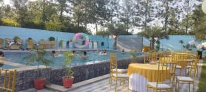 Aroma Green Farm Manesar with Pool