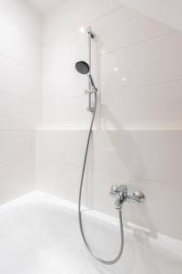 Modern Rooftop Apartment for Long Term Stays