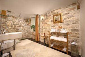 Palazo dei CONTI in Split Centre OLD town