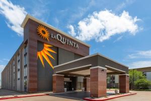 La Quinta by Wyndham Houston Stafford Sugarland