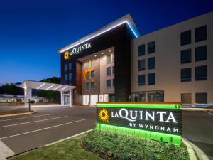 La Quinta by Wyndham Chelsea Birmingham