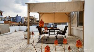 Golden Sky 1 Apartment by Daniela