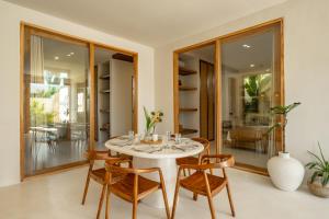 Villa Rheia Pererenan