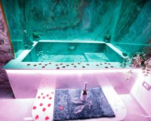 B&B luxury house green