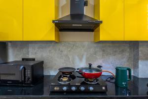 Fortune Home Service Apartment 3 Bhk, J-267, SAKET