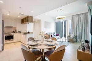 Livbnb Suites - Lavish 2BR w Burj Khalifa Views & Near Dubai Mall