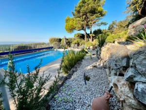 Villas Villa Tarentelle - heated pool and exceptional view : photos des chambres