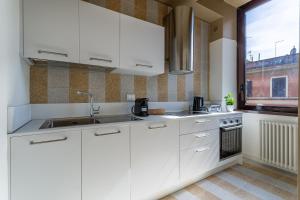 iFlat Vatican New & Comfy Sunlit Apartment