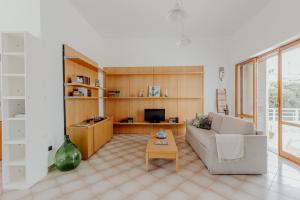 Villa Elvira sul mare by Travel with Gianni