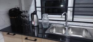 Serene BnB - Apt 08 Makongo after Mlimani City