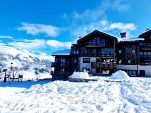 Superbe T4 à Plagne Montalbert avec Cheminée, WIFI, Parking & Terrasse - FR-1-755-28