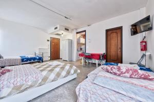 Stay In Center Apartments