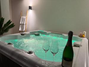 Villa Lumière - Confort, spa, piscine, recharge véhicule & babyfoot