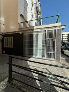 Estudio junto a estación y tren María Zambrano