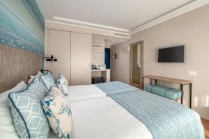Standard Twin Room room in Hotel Marina Rio