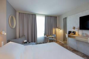 Hotels Novotel Aix-en-Provence Pont de L'Arc : Chambre Exécutive avec un Lit Double