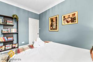 Stylish 3-Bedroom Flat in Belsize Park Perfect for Families Business Trips!