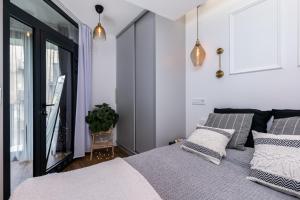 Apartment Premium with Air Conditioning, city heart in Cracow