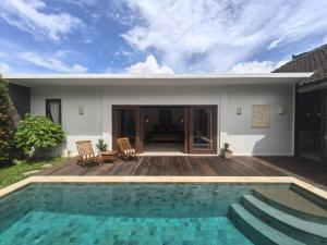Villa Veyla Seminyak 10 mins walk to beach
