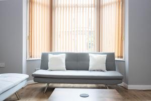 Spacious 1 Bed Apartment in Liverpool - Sleeps 6