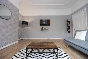 Spacious 1 Bed Apartment in Liverpool - Sleeps 6