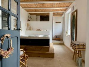 B&B / Chambres d'hotes Chambre d-hote Le CLOS LILAS : photos des chambres