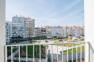 Almeirim - 2 bedroom and balcony in Areeiro