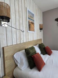 Hotels Brit Hotel des Halles : photos des chambres