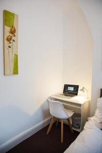 Liverpool 6 beds, Up to 22 percent- Contractors Dream