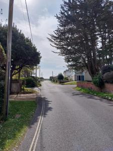 Spacious 3 bed holiday home, New Forest, Milford-on-Sea, close to beach