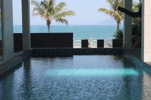 Ocean View Villa - 8 Bedrooms - In Great Location - Just 10M From The Beach