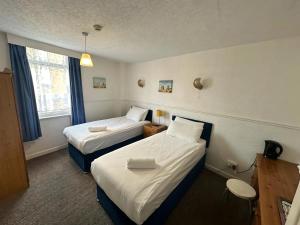 Standard Twin Room room in Granby Hotel