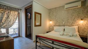 Double Room with Meteora View room in Toti Boutique Rooms
