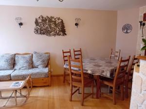 Appartements Superbe appart 6 personnes a Bois d -Amont avec garage : photos des chambres