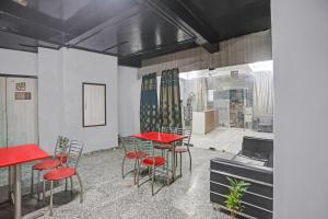 Signature Hotel Noida-62