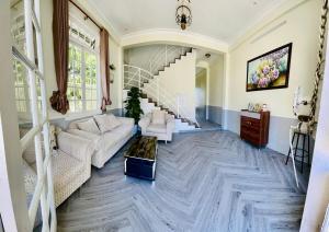 Om Mer, Mindfullness