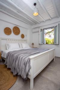 Villa Iliana 1 & 2 w shared Pool, Ornos, Mykonos