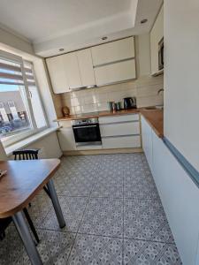 SEASIDE apartment, sleeps 3 persons