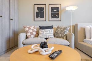 Free housekeeping visits during your stay - StayShort - Peaceful Studio - Perfect for Relaxation in JVC