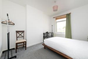 Central 2 BR Cosy House