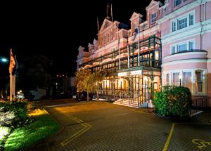 hotelImage