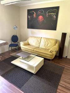 Large accommodation for up to 18 people near Halle Leipzig with Pool Table